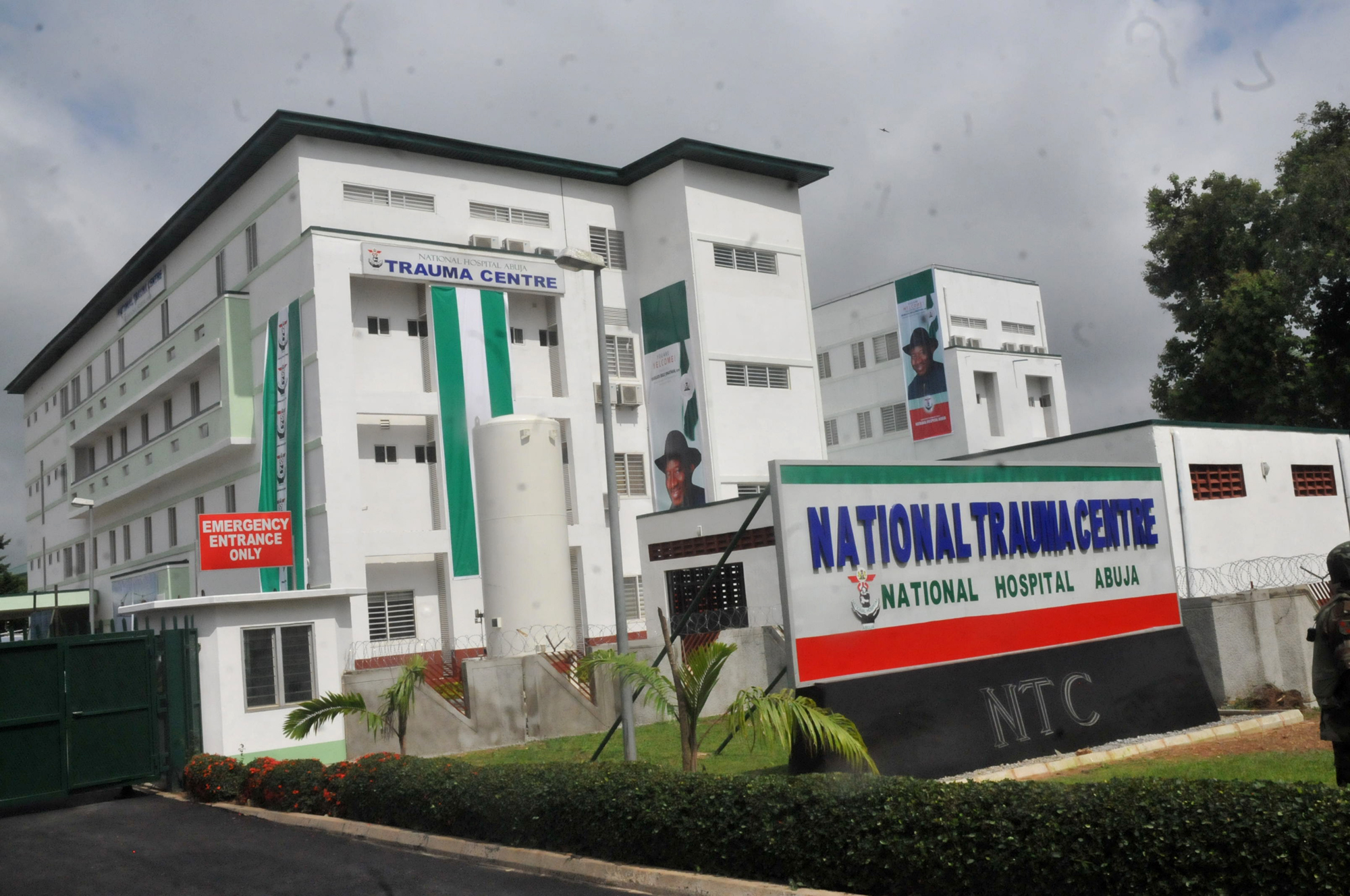 Security Staff Averts Fire Incident At National Hospital Abuja