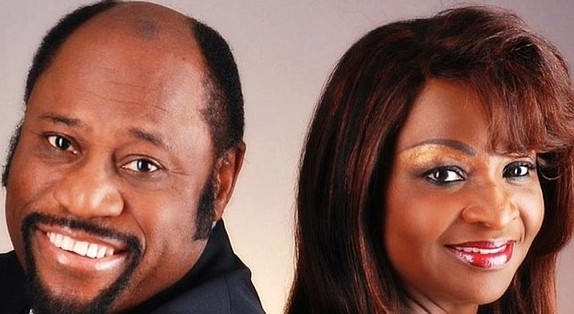 Prominent preacher, Myles Munroe, wife, daughter, six others die in ...