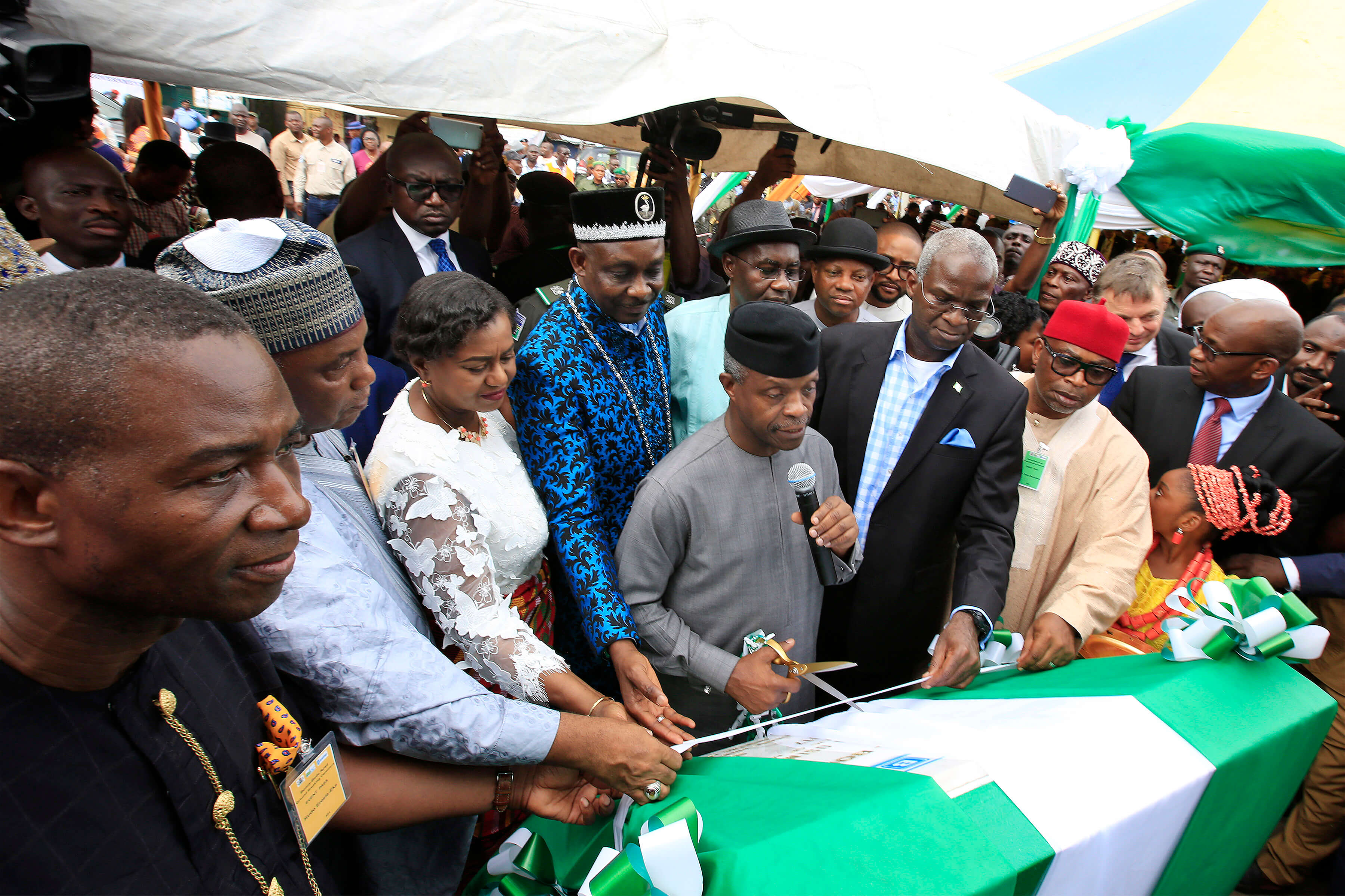 Osinbajo flags off construction of NLNG-FGN funded N120b Bonny | autoreportng.com