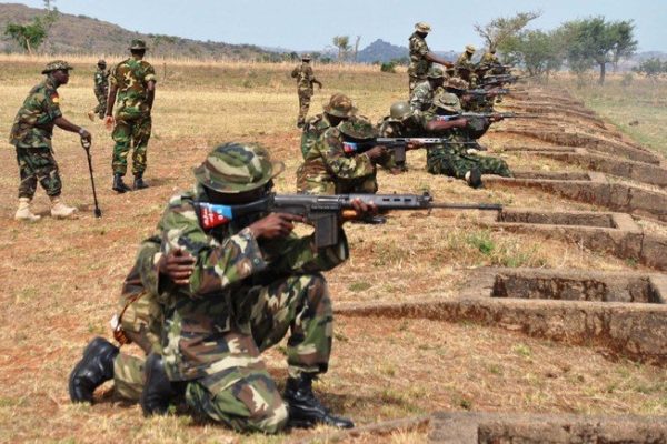 https://theeagleonline.com.ng/wp-content/uploads/2019/02/Nigerian-army-Soldiers-scaled600x400.jpg