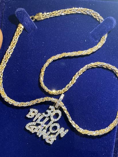 Davido deposits N36m to purchase customised jewelry for Zlatan, other 30BG -