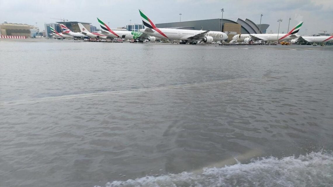 dubai airport flood today news