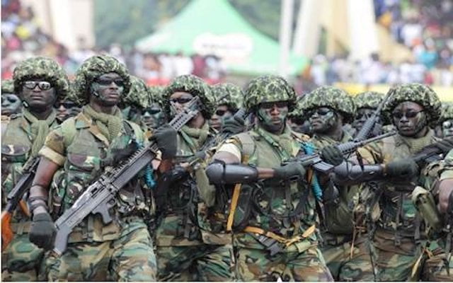 Soldiers arrest 4 hoodlums with weapons while on their way to polling unitsinOgun