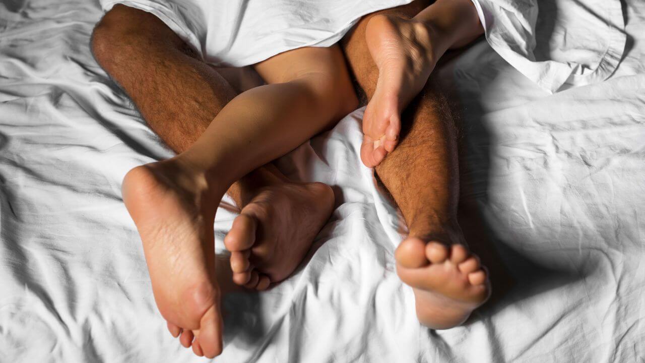 Father of four dies, married lover in coma after sex romp |