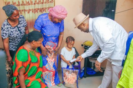 Primate Ayodele begins annual thanksgiving with awards, visit to church members’ houses 